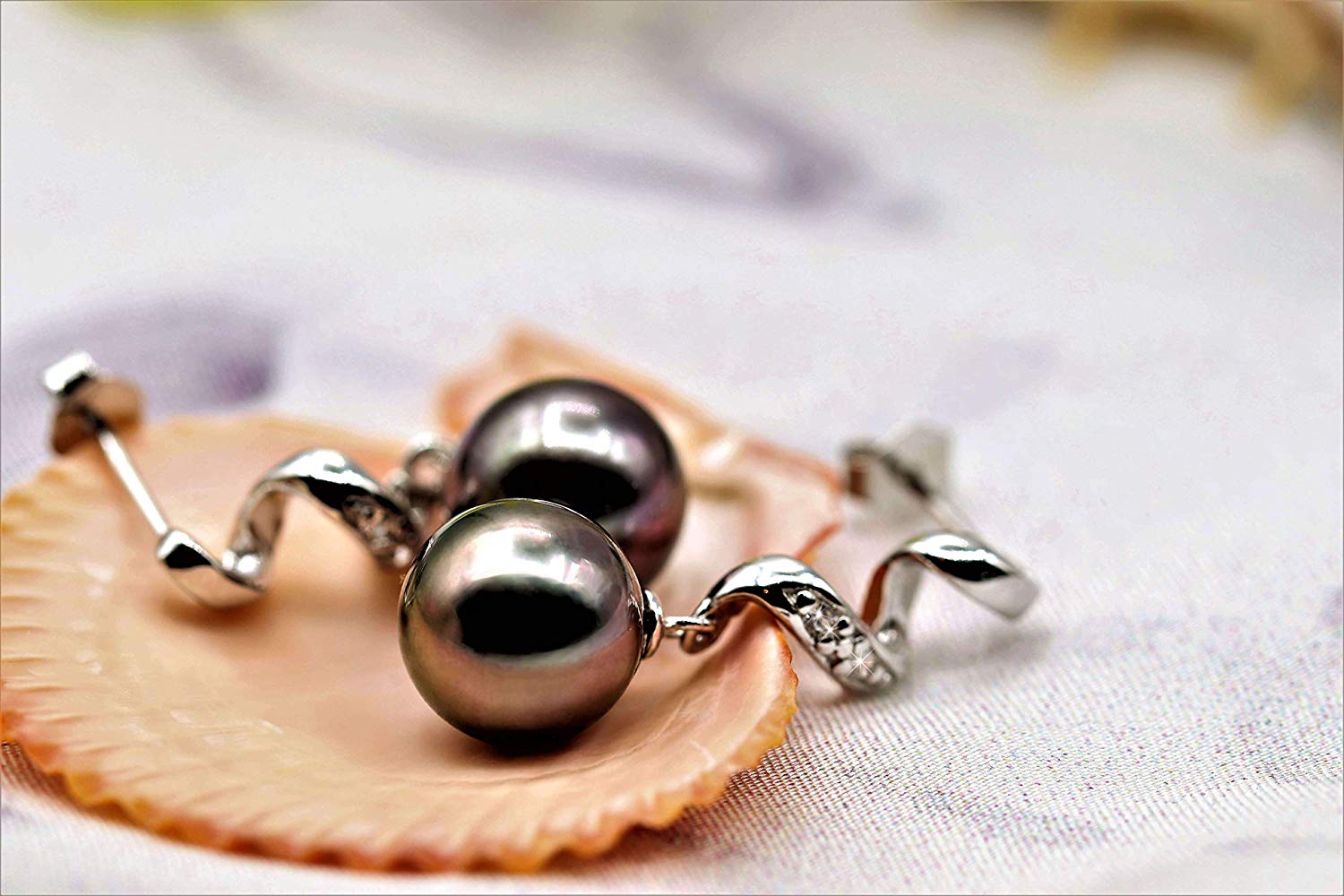 14K Charcoal Tahitian Pearl Drop Earrings